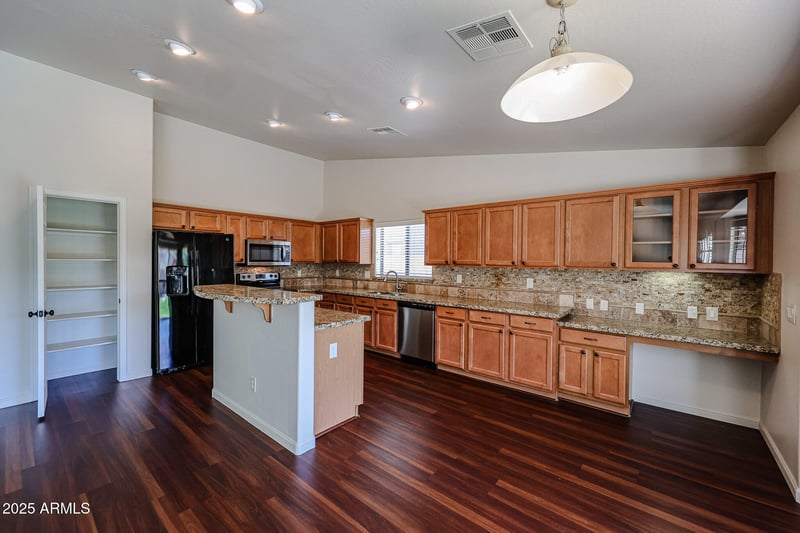 17245 Ashley Dr, Goodyear, AZ 85338