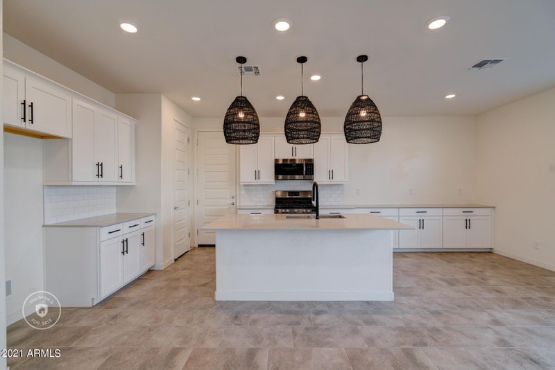 17246 N 9th Pl, Phoenix, AZ 85022