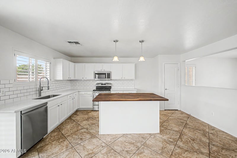 1725 Anastasia St, San Tan Valley, AZ 85140