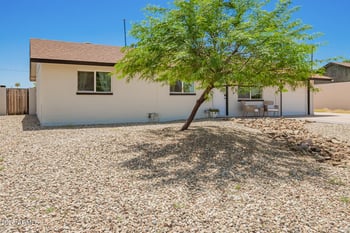 1725 Oraibi Dr, Phoenix, AZ 85027