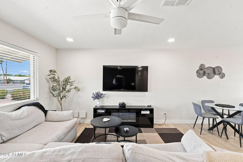 1725 S Marilyn Ann Dr, Tempe, AZ 85281