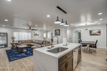 1725 W Mitchell Dr, Phoenix, AZ 85015