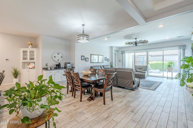 17253 Echo Ln, Waddell, AZ 85355