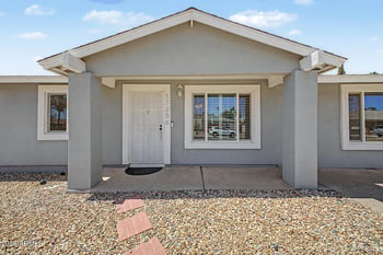 17256 Paradise Park Dr, Phoenix, AZ 85032