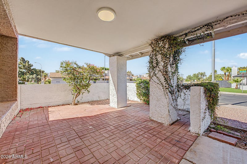 1726 Henkel Cir, Mesa, AZ 85202