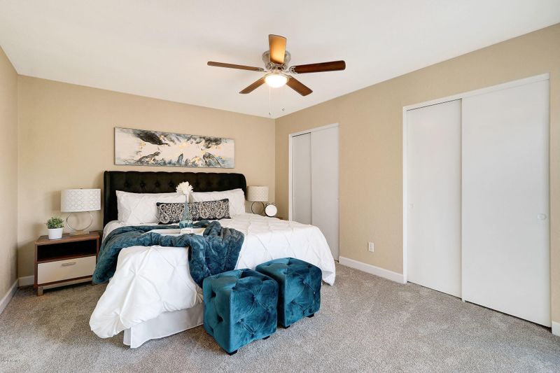 1726 W Behrend Dr, Phoenix, AZ 85027