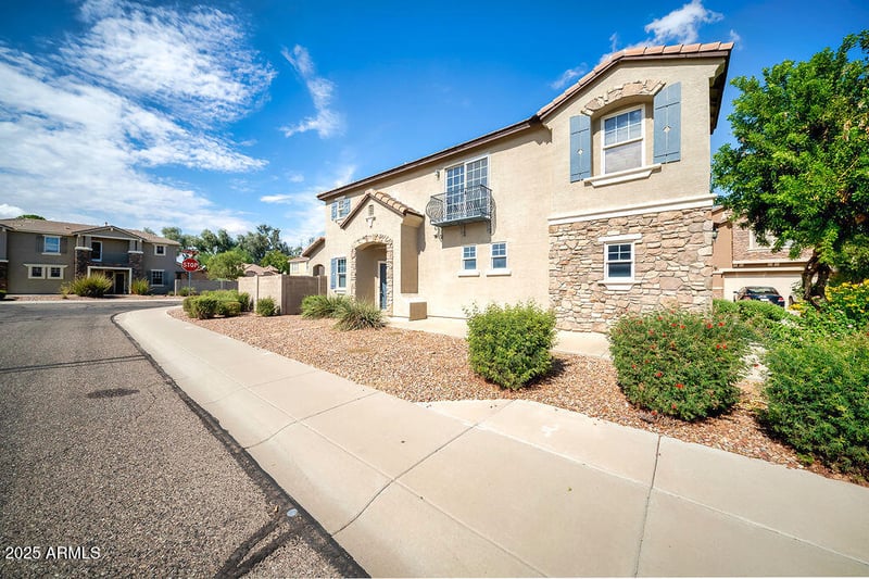 17262 Tara Ln, Surprise, AZ 85388