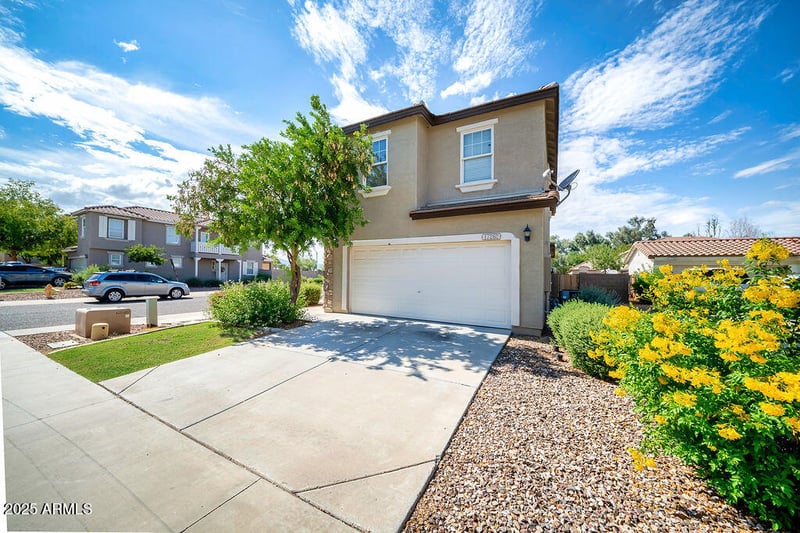 17262 Tara Ln, Surprise, AZ 85388