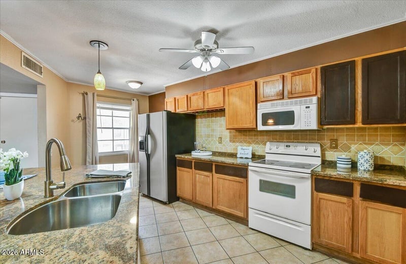17264 N 105th Ave, Sun City, AZ 85373