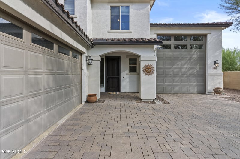 17268 Straight Arrow Ln, Surprise, AZ 85387