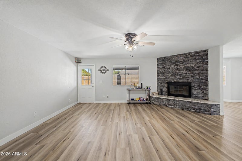 1727 Summer Cir, Mesa, AZ 85203