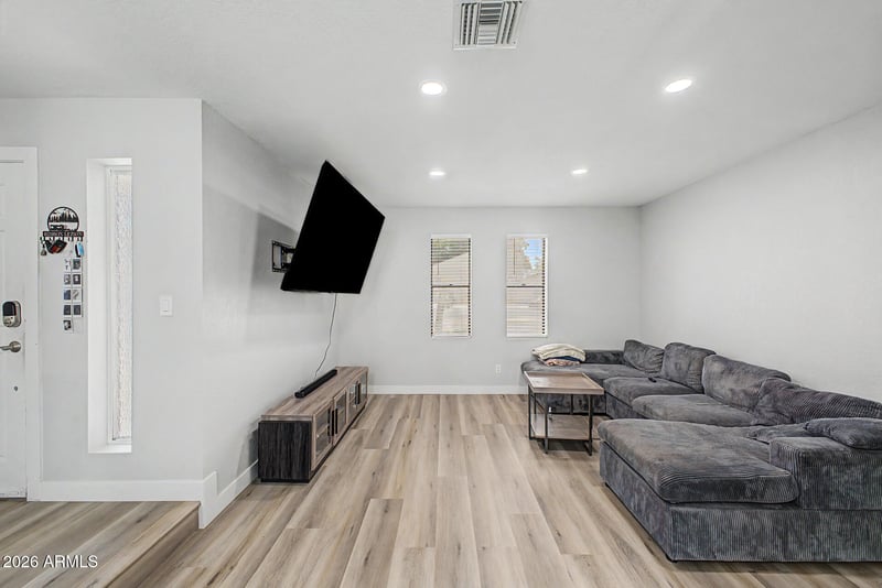 1727 Summer Cir, Mesa, AZ 85203