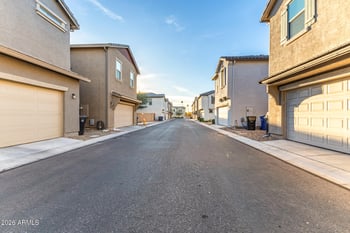 1728 82nd Way, Mesa, AZ 85209