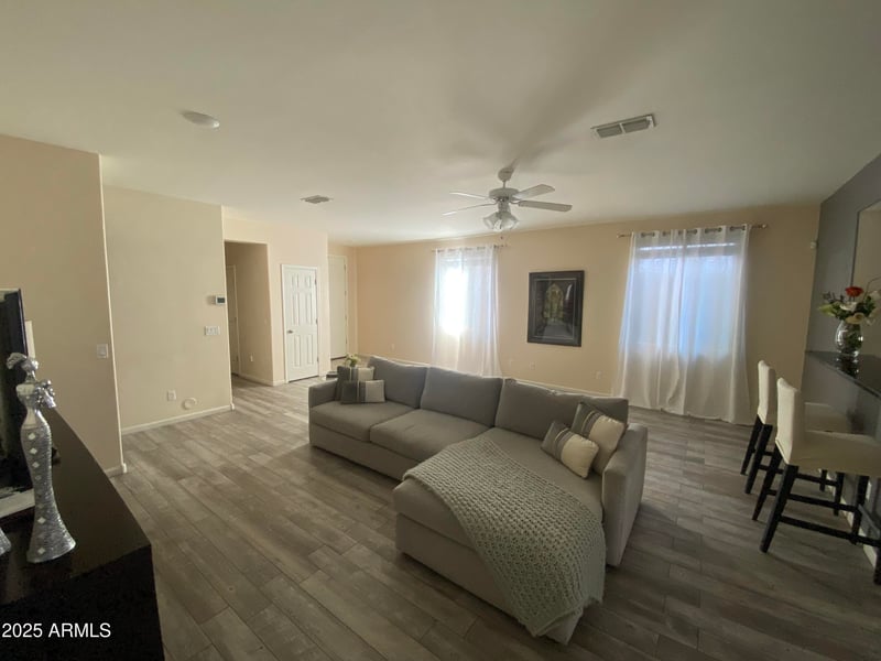 1728 Cottonwood Ln, Phoenix, AZ 85045