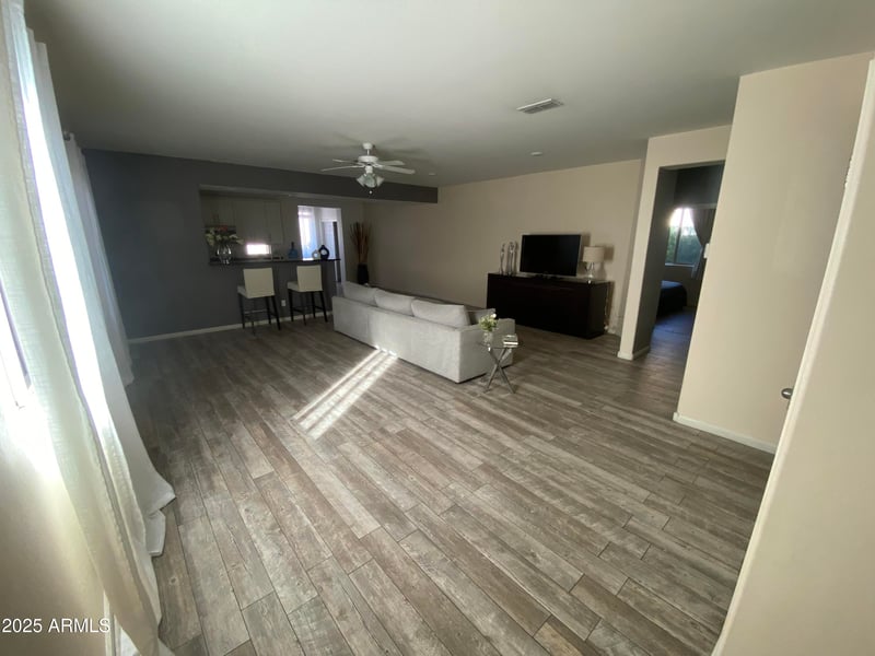 1728 Cottonwood Ln, Phoenix, AZ 85045