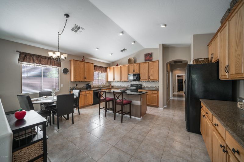 1728 E Iris Dr, Chandler, AZ 85286