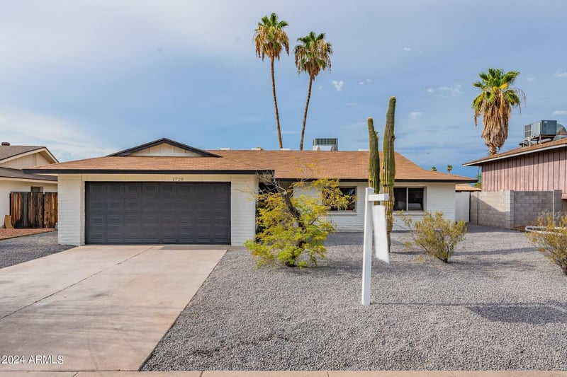 1728 La Jolla Dr, Tempe, AZ 85282