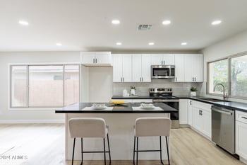 1728 La Jolla Dr, Tempe, AZ 85282