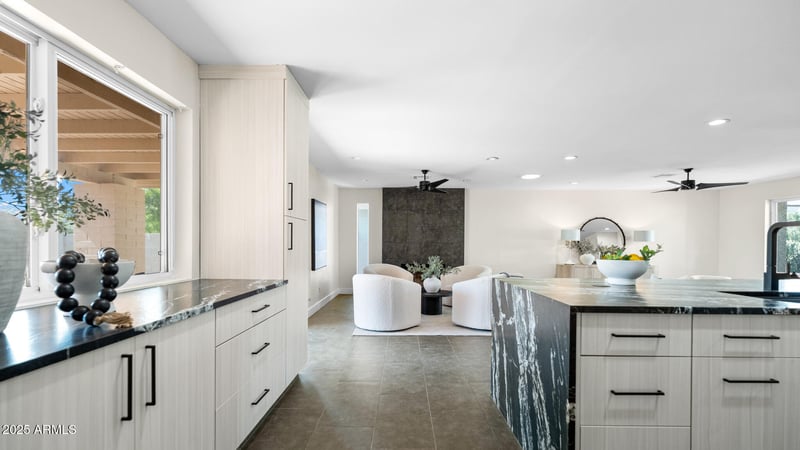 1728 Rogers Cir, Mesa, AZ 85202
