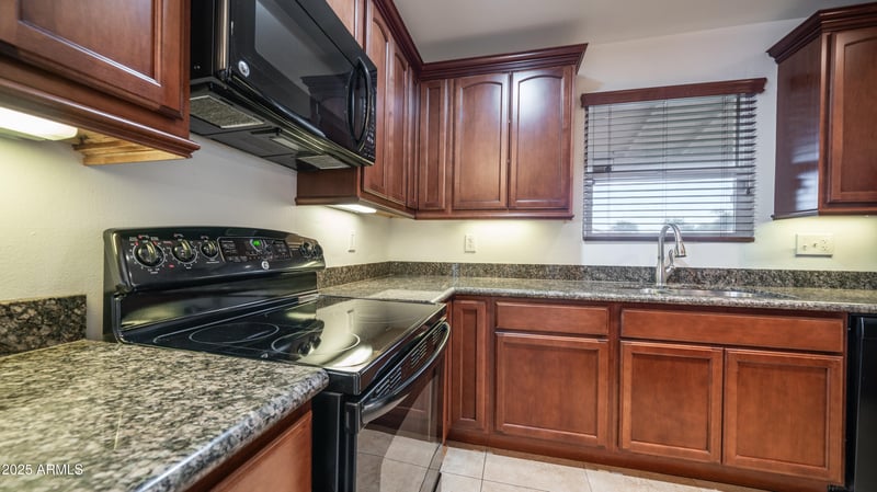 1728 W Avalon Dr, Phoenix, AZ 85015