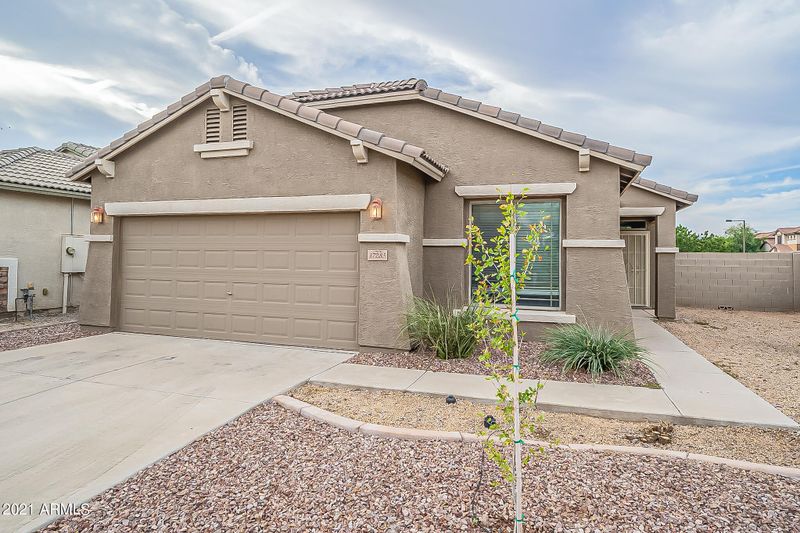 17283 W Smokey Dr, Surprise, AZ 85388