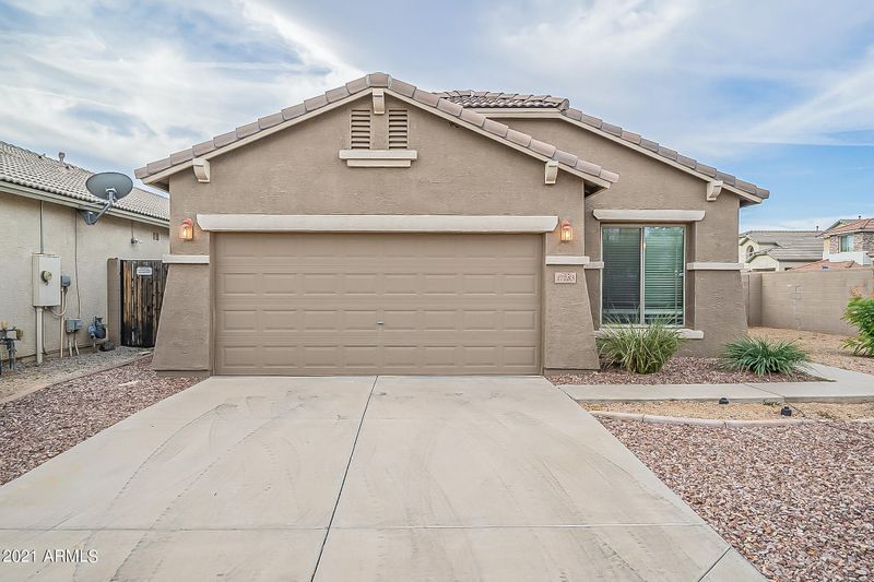 17283 W Smokey Dr, Surprise, AZ 85388