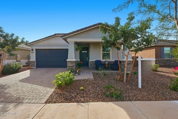 17285 Running Deer Trl, Surprise, AZ 85387