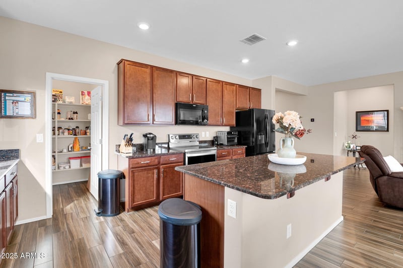1729 Chanute Ps, Phoenix, AZ 85040
