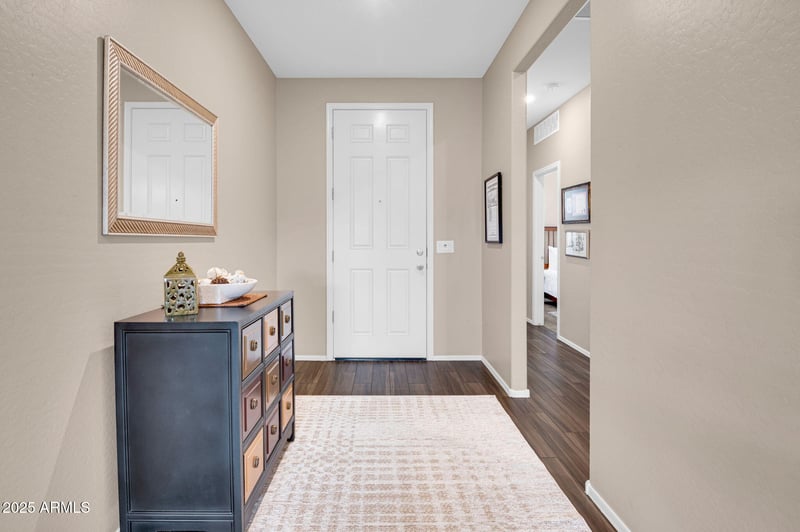 1729 Chanute Ps, Phoenix, AZ 85040