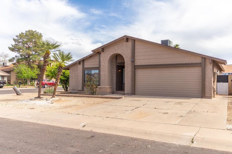 1729 E Apollo Rd, Phoenix, AZ 85042
