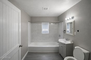1729 Moreland St, Phoenix, AZ 85006