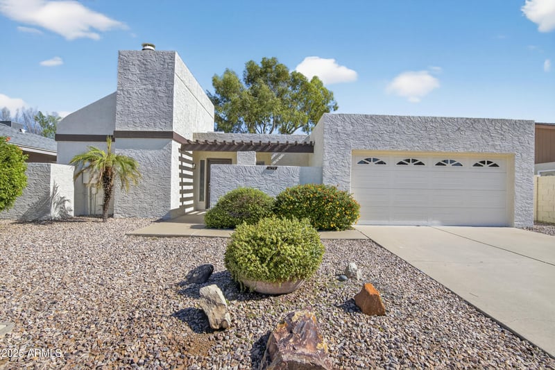 1729 Rogers Cir, Mesa, AZ 85202