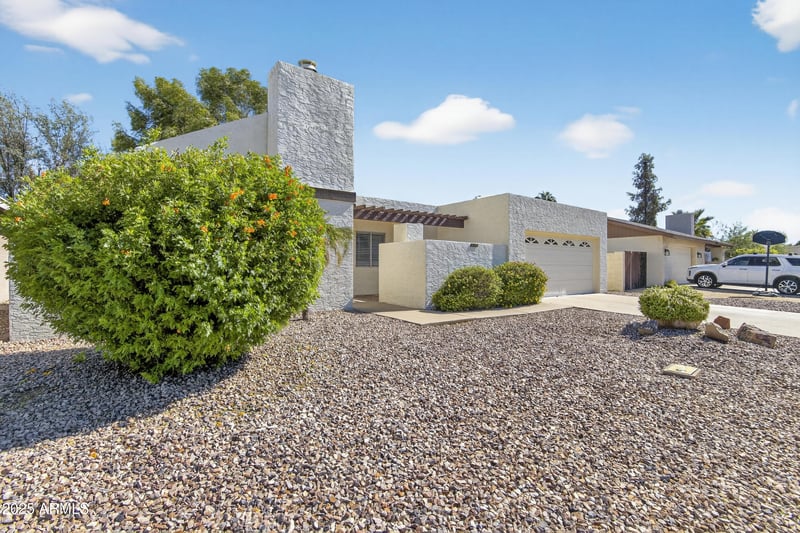 1729 Rogers Cir, Mesa, AZ 85202