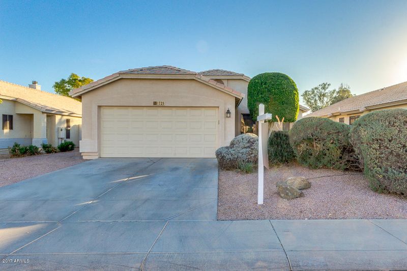 1729 S Buchanan St, Gilbert, AZ 85233