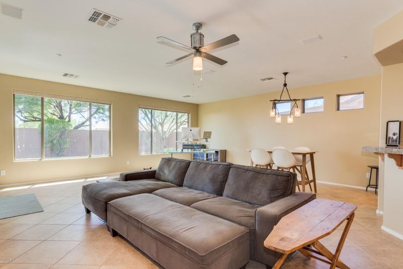 1729 W Turtle Hill Dr, Anthem, AZ 85086