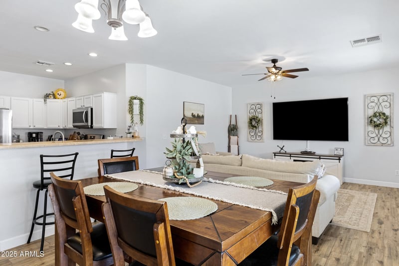 17292 Pinnacle Vista Dr, Surprise, AZ 85387