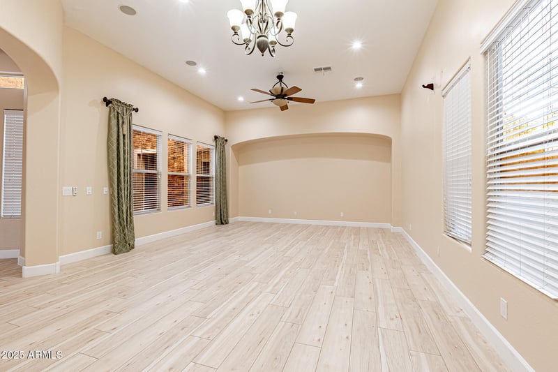 173 172nd Dr, Goodyear, AZ 85338