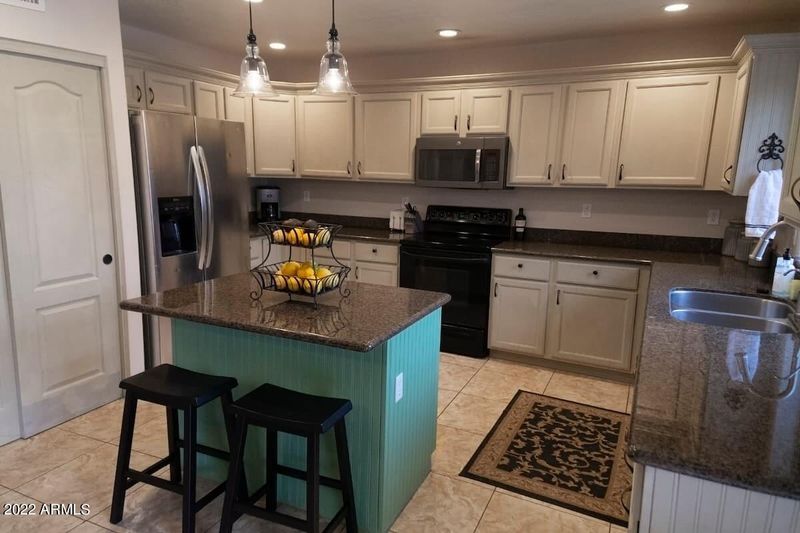 1730 E Rose Garden Ln, Phoenix, AZ 85024