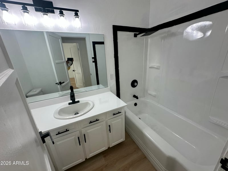 1730 Thomas Rd, Phoenix, AZ 85015