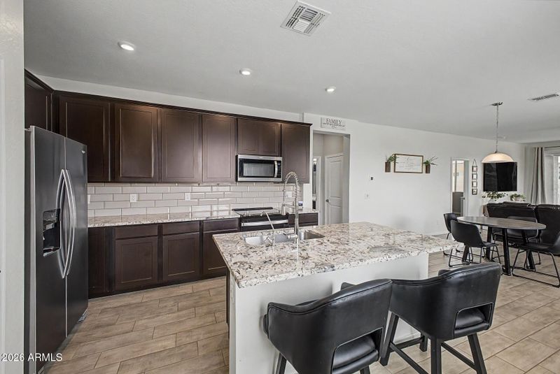 17308 W Daley Ln, Surprise, AZ 85387