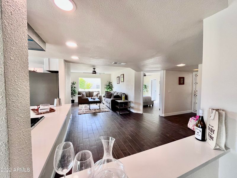 1731 E Frier Dr, Phoenix, AZ 85020