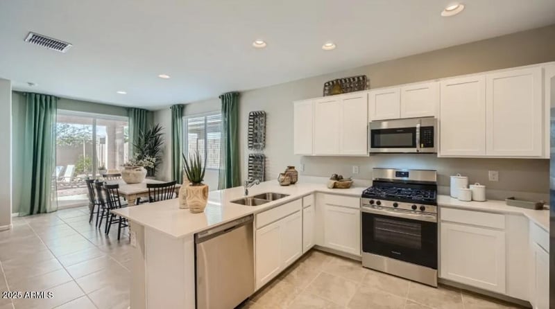 17318 Smoketree Dr, Surprise, AZ 85387