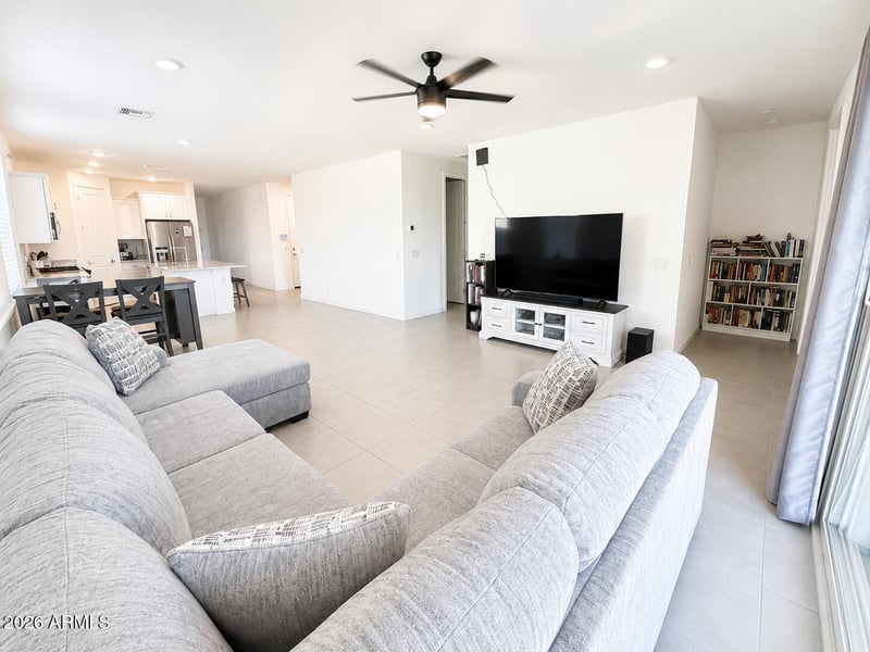 17318 Sunnyslope Ln, Waddell, AZ 85355