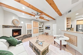 1732 E Gelding Dr, Phoenix, AZ 85022