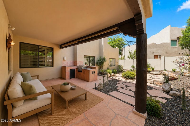 1732 E Gelding Dr, Phoenix, AZ 85022