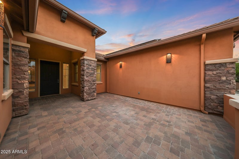 1732 Gambit Trl, Phoenix, AZ 85085