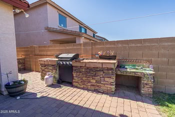 1732 Magnum Rd, San Tan Valley, AZ 85140