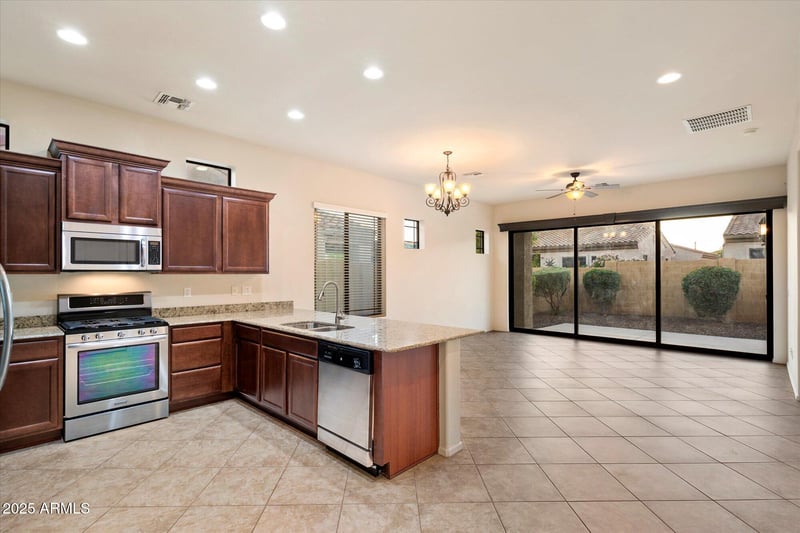1732 Makalu Cir, Mesa, AZ 85207