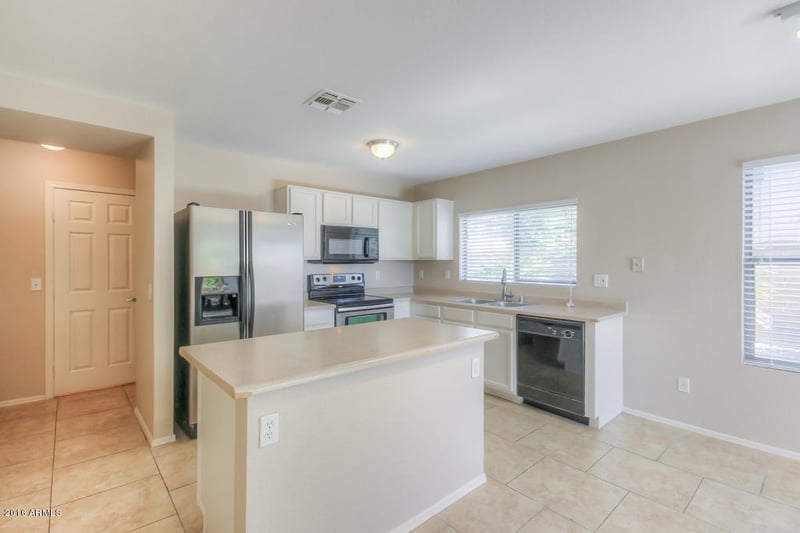 1732 W Amberwood Dr, Phoenix, AZ 85045