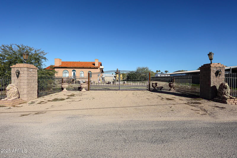 1732 Yearling Rd, Phoenix, AZ 85085